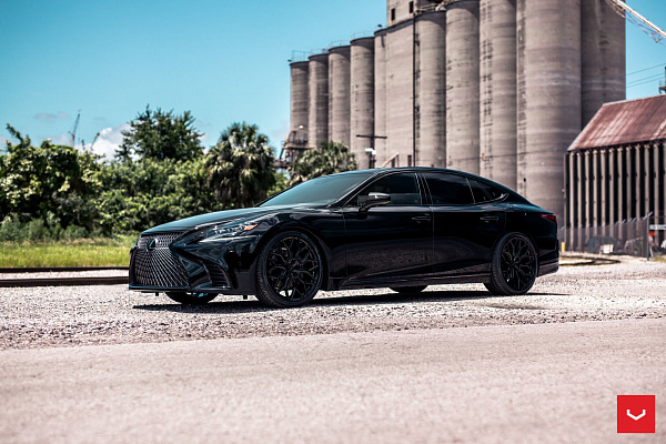 Фото дисков Vossen HF-2 Черный глянец на  Lexus LS V