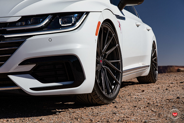 Фото дисков Vossen M-X4T Глянцевый темный лак на Volkswagen Arteon