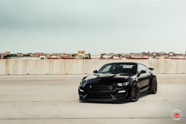 Фото дисков Vossen M-X2 Черный сатин на Ford Mustang VI