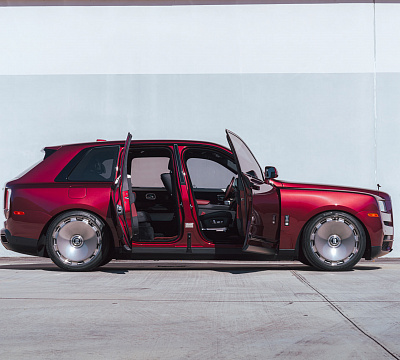 Фото дисков HRE L108M на Rolls-Royce Cullinan