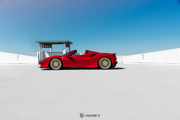 Фото дисков Anrky S3-X1 Глянцевое золото на Ferrari F8