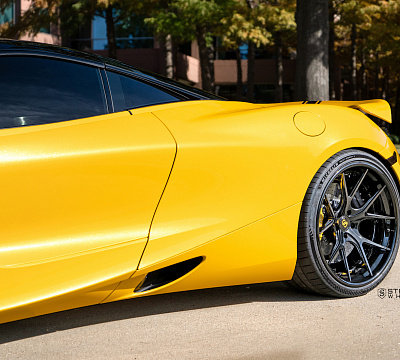 Фото дисков Strasse Wheels SM5R Deep Concave FS на McLaren 720S