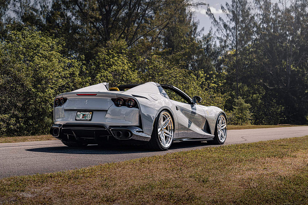 Фото дисков HRE S107SC Глянцевый лак на Ferrari 812