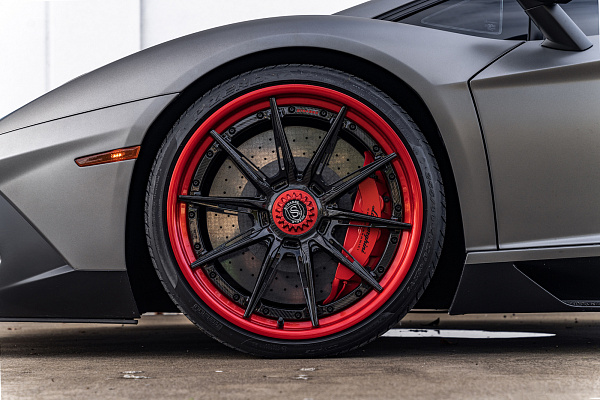 Фото дисков Strasse Wheels SV10-RS Performance Другой цвет на Lamborghini Aventador
