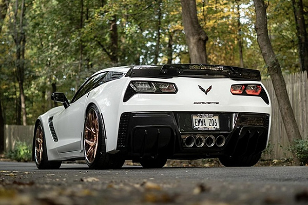 Фото дисков Savini SV67 Сатиновая бронза на Chevrolet Corvette C7
