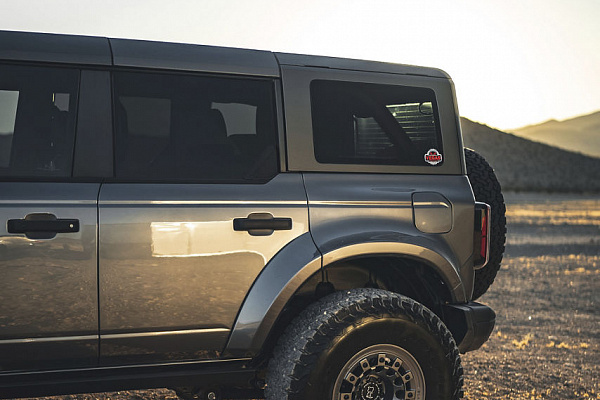 Фото дисков Black Rhino FUJI Сатиновый графит на Ford Bronco