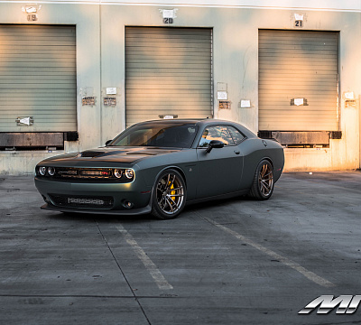 Фото дисков MRR M392 на Dodge Challenger III