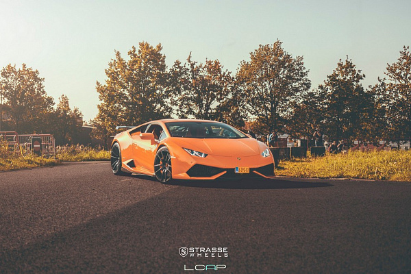 Фото дисков Strasse Wheels SV1 Deep Concave Monoblock Другой цвет на Lamborghini Huracan