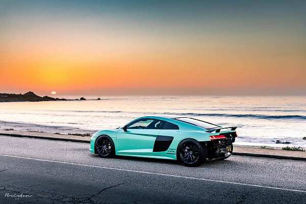 Фото дисков Brixton Forged PF8 Черный глянец на Audi R8 (4S)