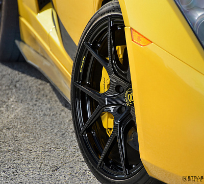 Фото дисков Strasse Wheels SM5R Deep Concave Monoblock на Lamborghini Gallardo
