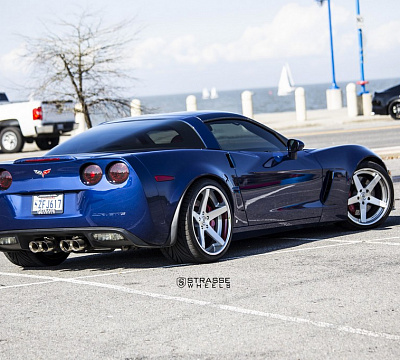 Фото дисков Strasse Wheels S5 Deep Concave на Chevrolet Corvette C6