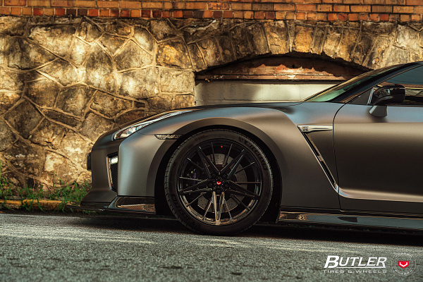 Фото дисков Vossen M-X6 Черный глянец на Nissan GT-R