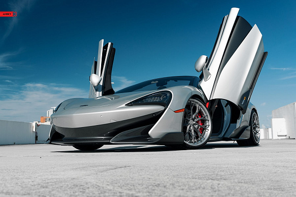 Фото дисков Anrky S3-X5 Сатиновый темный лак на McLaren 600