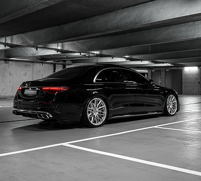 Фото дисков Radi8 R80M1 на Mercedes-Benz S-Class (W223)
