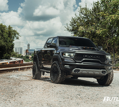 Фото дисков Vossen HF6-5 на Ram 1500 V