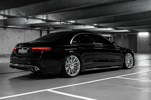 Фото дисков Radi8 R80M1 Глянцевый лак на Mercedes-Benz S-Class (W223)