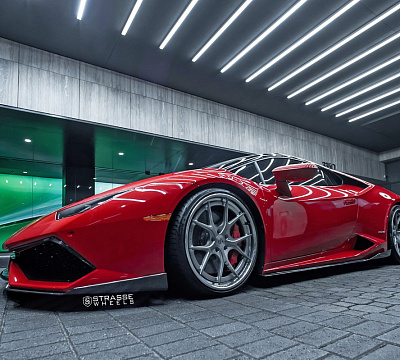 Фото дисков Strasse Wheels SM5R Deep Concave FS на Lamborghini Huracan