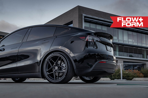 Фото дисков HRE FF11 Черный сатин на Tesla Model Y