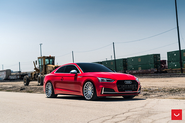 Фото дисков Vossen VFS-2 Серебро на Audi A/S/RS 5 (F5)