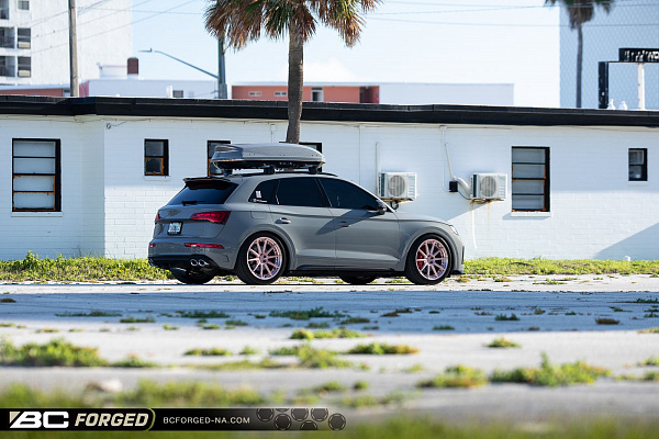 Фото дисков BC Forged HCS04 Другой цвет на Audi Q5 (FY)