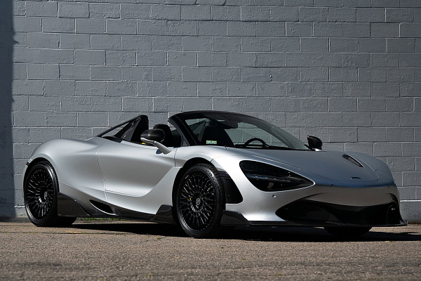 Фото дисков Brixton Forged TR20 Черный сатин на McLaren 720S
