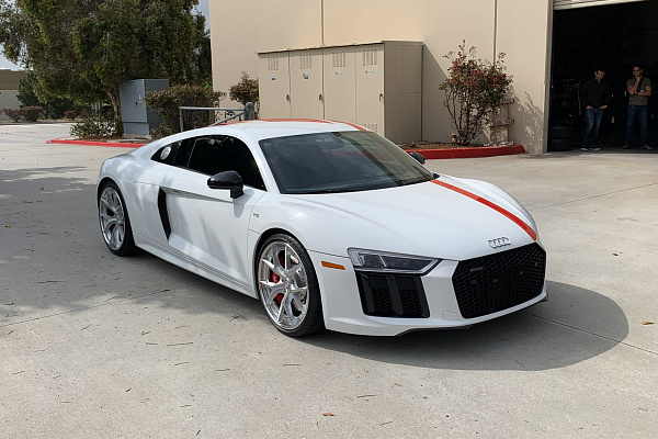 Фото дисков HRE S101 Глянцевый лак на Audi R8 (4S)