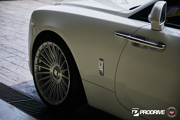 Фото дисков Vossen S17-13 Глянцевый лак на Rolls-Royce Wraith