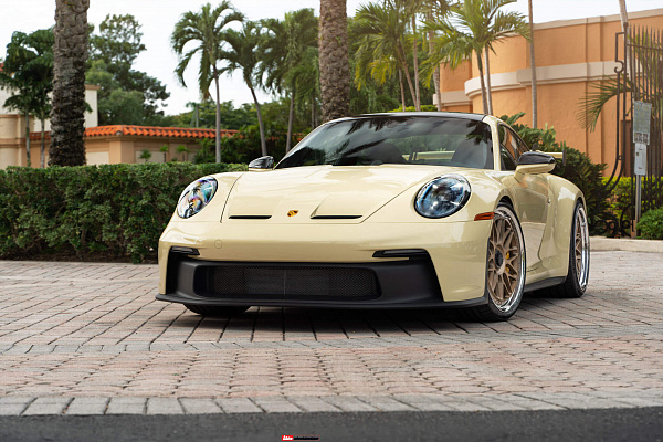Фото дисков HRE 300 Глянцевая шампань на Porsche 911 VIII