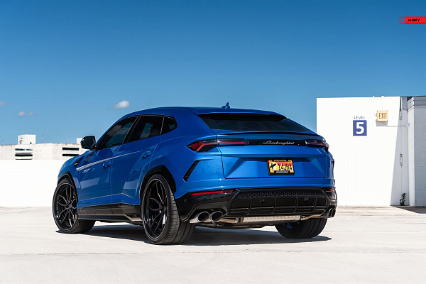 Фото дисков Anrky AN31 Черный сатин на Lamborghini Urus