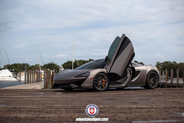 Фото дисков HRE P201 Сатиновый темный лак на McLaren 570S