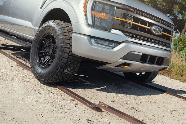 Фото дисков 4PLAY 4PS01 Черный сатин на Ford F-150 XIV