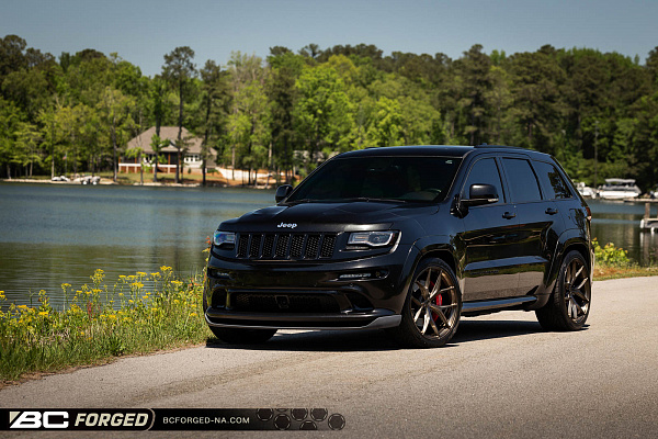 Фото дисков BC Forged RZ21 Глянцевая бронза на Jeep Grand Cherokee IV