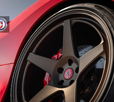 Фото дисков HRE 305 GTS на Ferrari F8