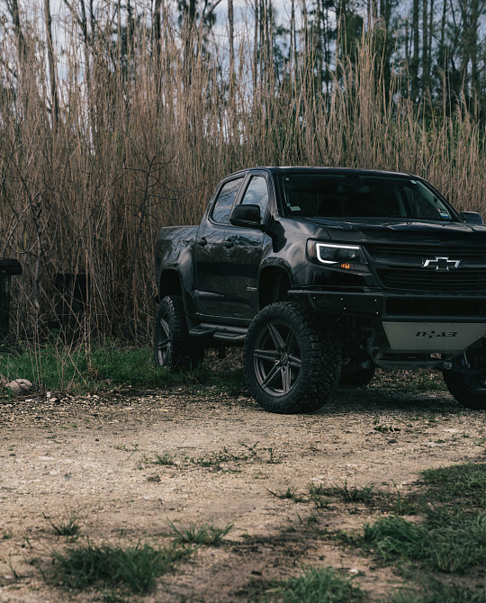 Фото дисков HF6-2 Сатиновый графит на Chevrolet Colorado