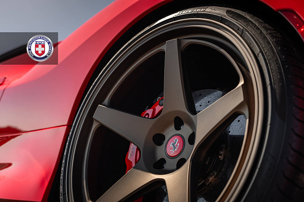 Фото дисков HRE 305 GTS Сатиновая бронза на Ferrari F8