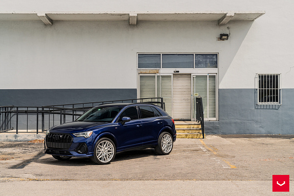 Фото дисков Vossen HF-7 Серебро на Audi Q3 (F3)