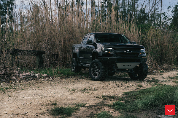 Фото дисков Vossen HF6-2 Сатиновый графит на Chevrolet Colorado