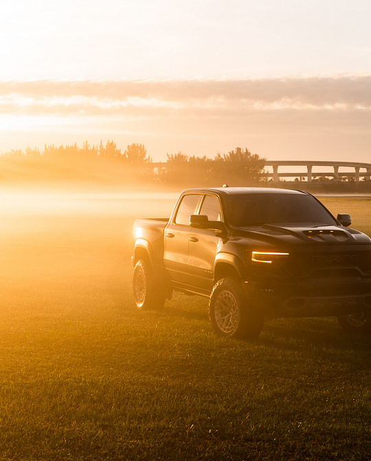 Фото дисков LC3-01T Глянцевая шампань на Ram 1500 V