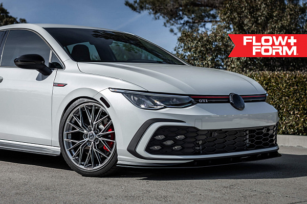 Фото дисков HRE FF28 Глянцевый тонированный лак на Volkswagen Golf VIII