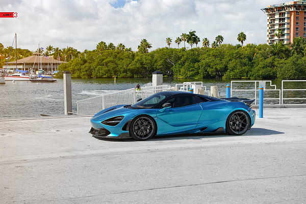 Фото дисков Anrky S1-X4 Глянцевый темный лак на McLaren 720S
