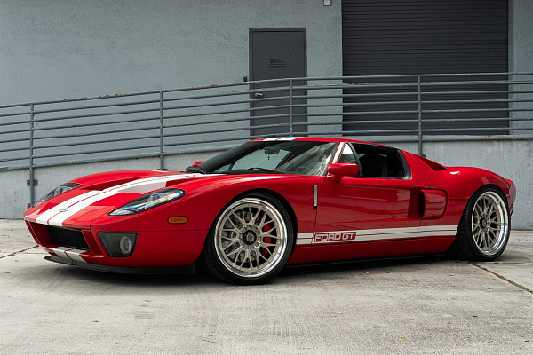 Фото дисков Anrky RS1 Глянцевая шампань на Ford GT I