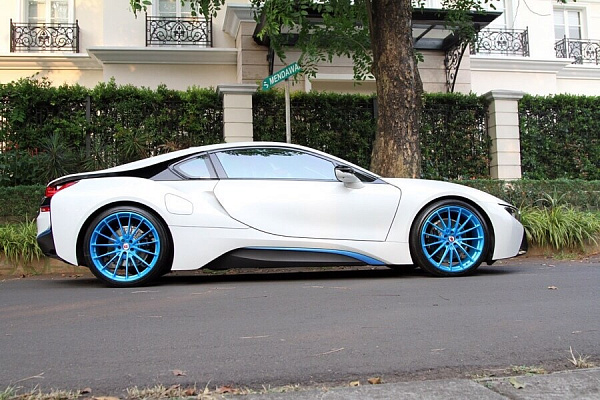 Фото дисков HRE P103 Синий сатин на BMW i8