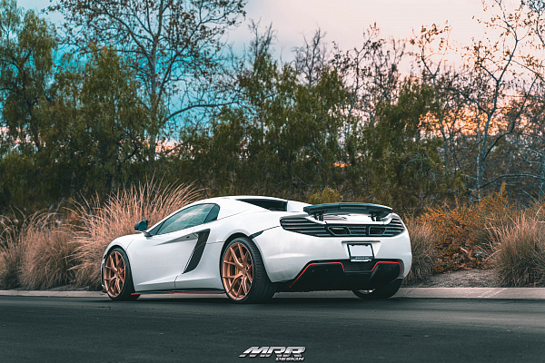 Фото дисков MRR FS06 Сатиновая медь на McLaren 12C