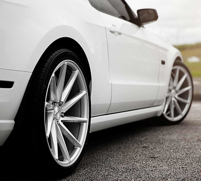 Фото дисков Vossen CVT на Ford Mustang V