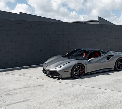 Фото дисков Vossen HF-5 на Ferrari 488
