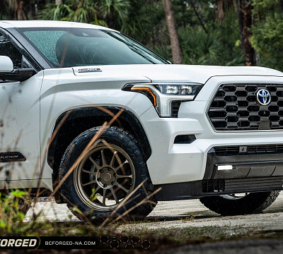 Фото дисков BC Forged TD01 на Toyota Sequoia III