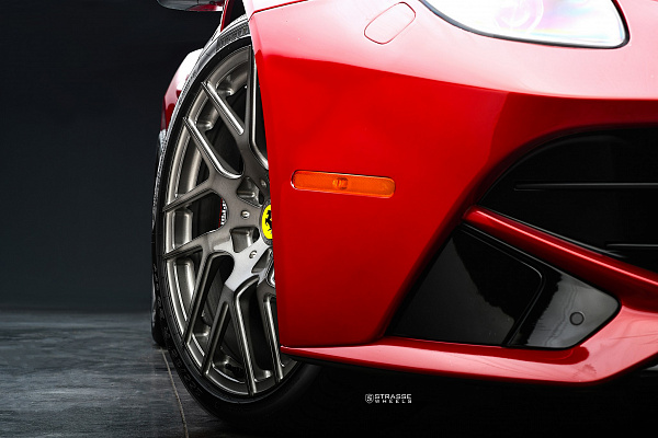 Фото дисков Strasse Wheels SM7T Deep Concave Monoblock Сатиновый тонированный лак на Ferrari F12
