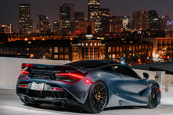 Фото дисков Brixton Forged CM6-R Черный сатин на McLaren 720S