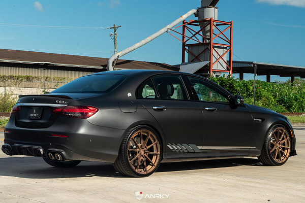 Фото дисков Anrky AN28 Сатиновая темная медь на Mercedes-Benz E-Class (W213, S213, C238)