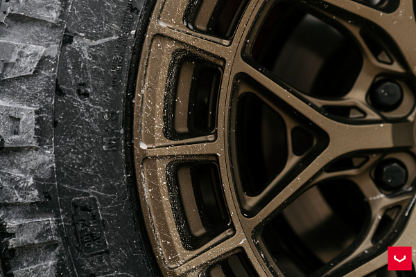 Фото дисков Vossen HFX-1 (6-Lug) Сатиновая бронза на Toyota Sequoia III